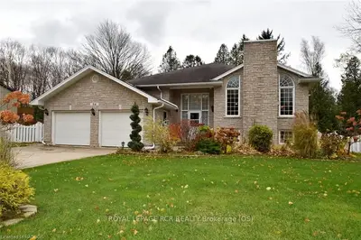 54 Copway Street, Saugeen Shores, On N0h 2l0