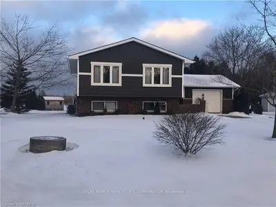 115 Carlisle Street, Saugeen Shores, On N0h 2l0