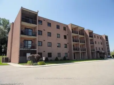 5 Valleyside Drive 410, Brockton, On N0g 2v0