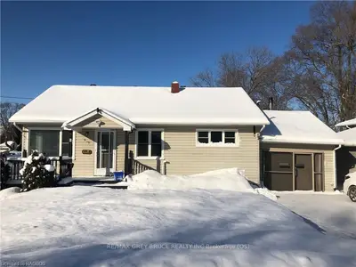 970 8th Avenue E, Owen Sound, On N4k 3b3