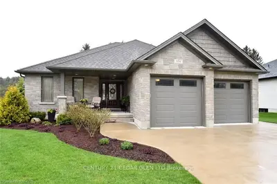454 George Street E, West Grey, On N0g 1r0