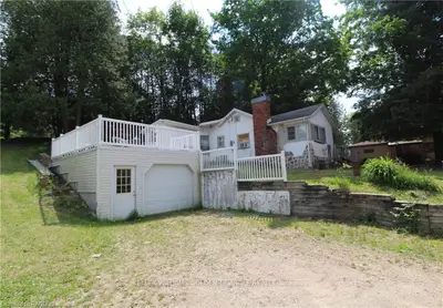 218 Lake Rosalind Road 2, Brockton, On, N4n 3b9