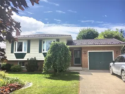 18 Clarewood Drive, Brockton, On N0g 2v0