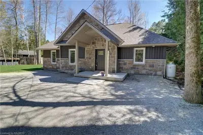86 Spry Lake Road, South Bruce Peninsula, On N0h 2t0