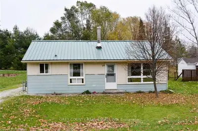 19 John Street, Chatsworth, On N0h 1g0