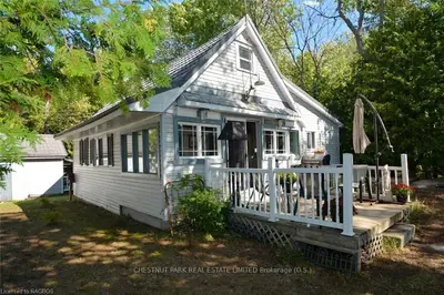 103 Parkside Avenue, South Bruce Peninsula, On N0h 2t0