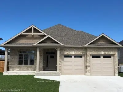 214 Coombe Drive, Kincardine, On N2z 0a6