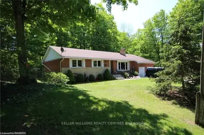 409 & 415 Forbes Crescent, South Bruce Peninsula, On N0h 2g0