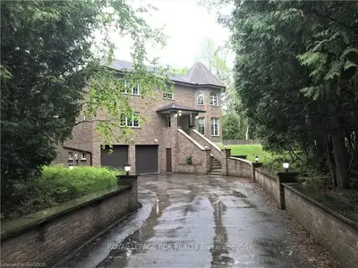 17 Grouse Drive, South Bruce Peninsula, On N0h 2t0
