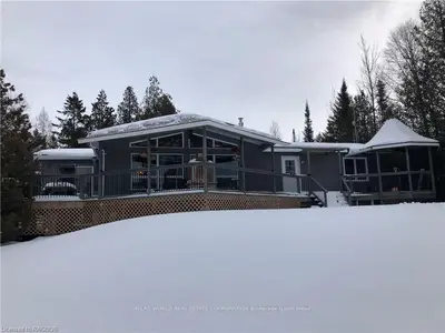 80 Forbes Road, Northern Bruce Peninsula, On N0h 2t0
