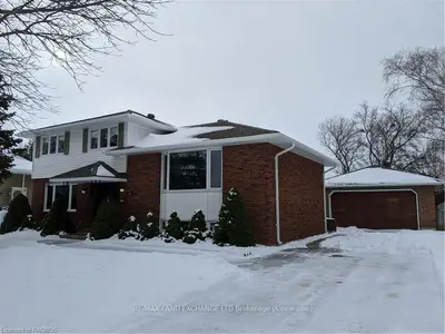 406 Kingsway Street, Kincardine, On N2z 1x5