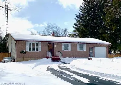 181 Westmoreland Street, North Huron, On N0m 1h0