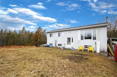 669 Stokes Bay Road, Northern Bruce Peninsula, On N0h 2m0