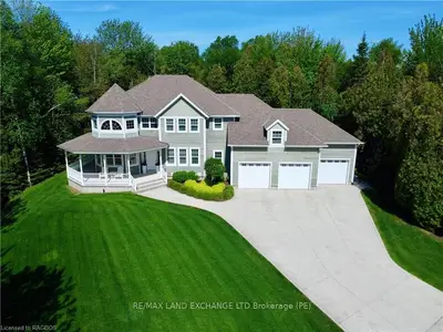 195 Trillium Drive, Saugeen Shores, On N0h 2c2