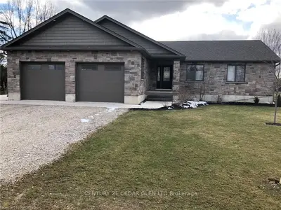 573 Louisa Street, West Grey, On N0g 1c0