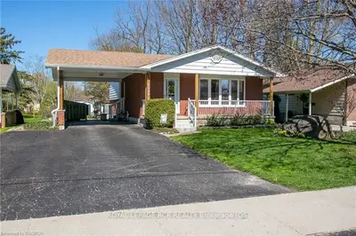 1666 8th Avenue E, Owen Sound, On N4k 3b9
