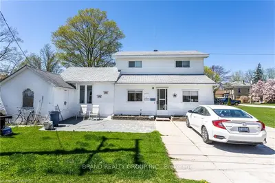 700 Hilker Street, Saugeen Shores, On N0h 2c0