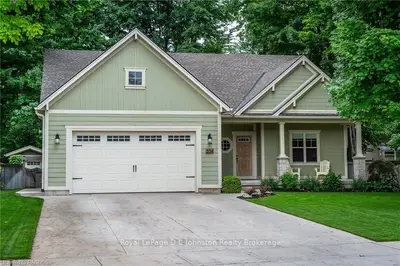 354 Ray Street, Saugeen Shores, On N0h 2c1