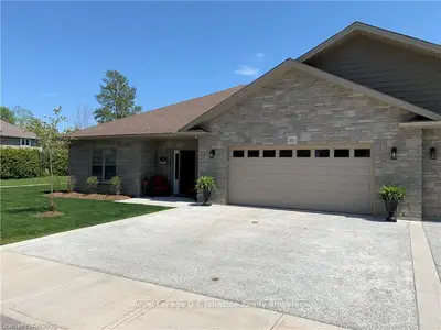 220 Grey Street S, Saugeen Shores, On N0h 2l0