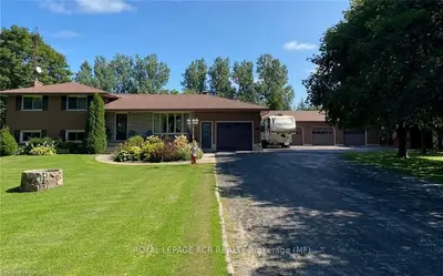 8661 Wellington Road 16, Wellington North, On, N0g 1a0