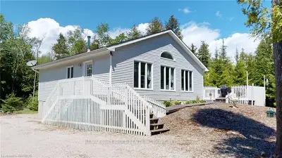 157 Lakewood Country Lane, Northern Bruce Peninsula, On N0h 1w0