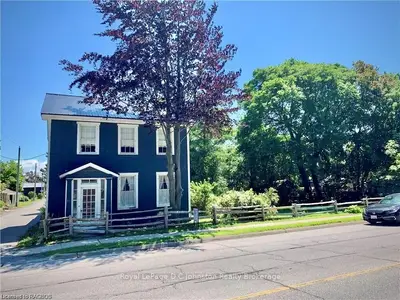 79 Albert Street N, Saugeen Shores, On N0h 2l0