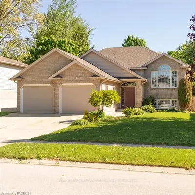 427 Peirson Avenue, Saugeen Shores, On N0h 2c1