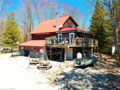 839 Sauble Falls Parkway, South Bruce Peninsula, On N0h 2g0
