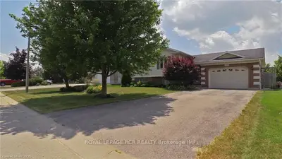 237 Wendys Lane, Wellington North, On N0g 2l1