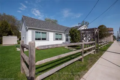 492 Bruce Street, South Bruce Peninsula, On N0h 1p0