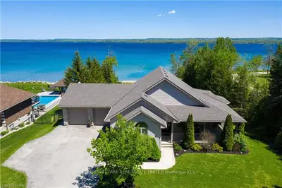 195 Balmy Beach Road, Georgian Bluffs, On N4k 5n4