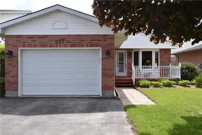 937 Waterloo Street, Saugeen Shores, On N0h 2c2