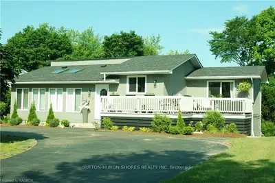 270 Tyendinaga Drive, Saugeen Shores, On N0h 2l0