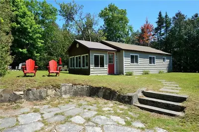 707 Second Avenue S, South Bruce Peninsula, On N0h 2g0