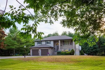 194 Carney Street, Georgian Bluffs, On N4k 6v5