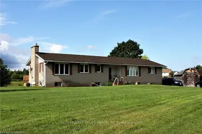 946 27th Street W, Georgian Bluffs, On N4k 5n4