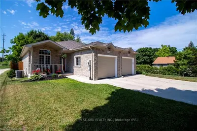 734 Gustavus Street, Saugeen Shores, On N0h 2c4