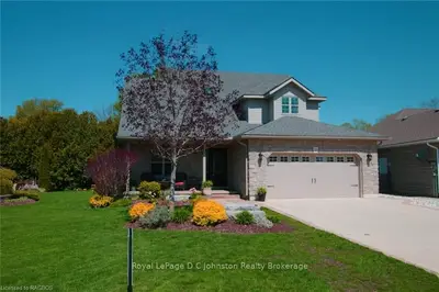536 Meadow Lane, Saugeen Shores, On N0h 2l0