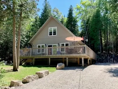 257 Cape Chin North Shore Road, Northern Bruce Peninsula, On N0h 1w0