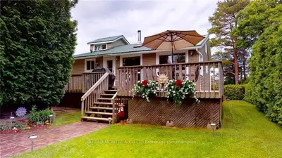 160 Second Avenue N, South Bruce Peninsula, On N0h 2g0