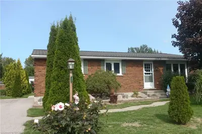 24 Inverlyn Crescent N, Kincardine, On N2z 1h7