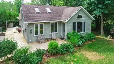 136 North Shore Road, Saugeen Shores, On N0h 2c6