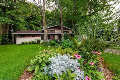 300 Aiken Street, Meaford, On N4l 1a9