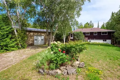 1 Cardinal Crescent, Northern Bruce Peninsula, On N0h 1z0