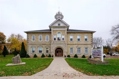 239 William Street 3 - Level 1, South Bruce Peninsula, On N0h 2t0