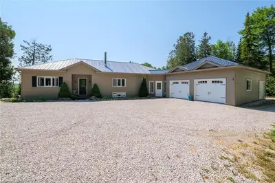 1433 The Bury Road, Northern Bruce Peninsula, On N0h 1w0