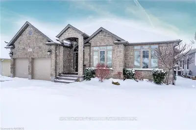 543 Meadow Lane, Saugeen Shores, On N0h 2l0