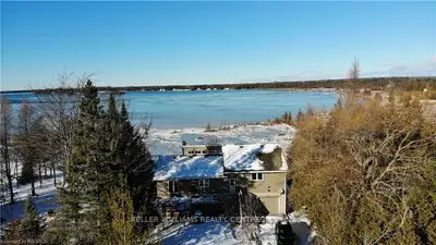 16 Richards Avenue, South Bruce Peninsula, On N0h 2t0