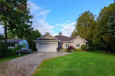 2268 7th Avenue W, Owen Sound, On N4k 5l7