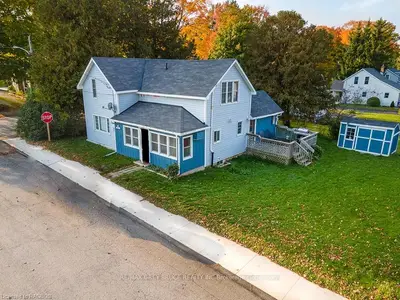 4 John Street, Northern Bruce Peninsula, On N0h 1w0